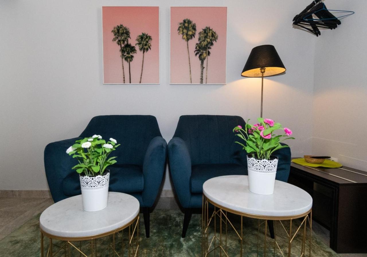 Triana Pelay Suites Sevilla Eksteriør bilde